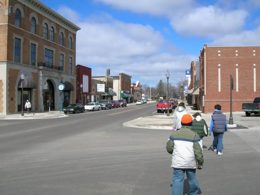 People walking along the main street in Three Oaks