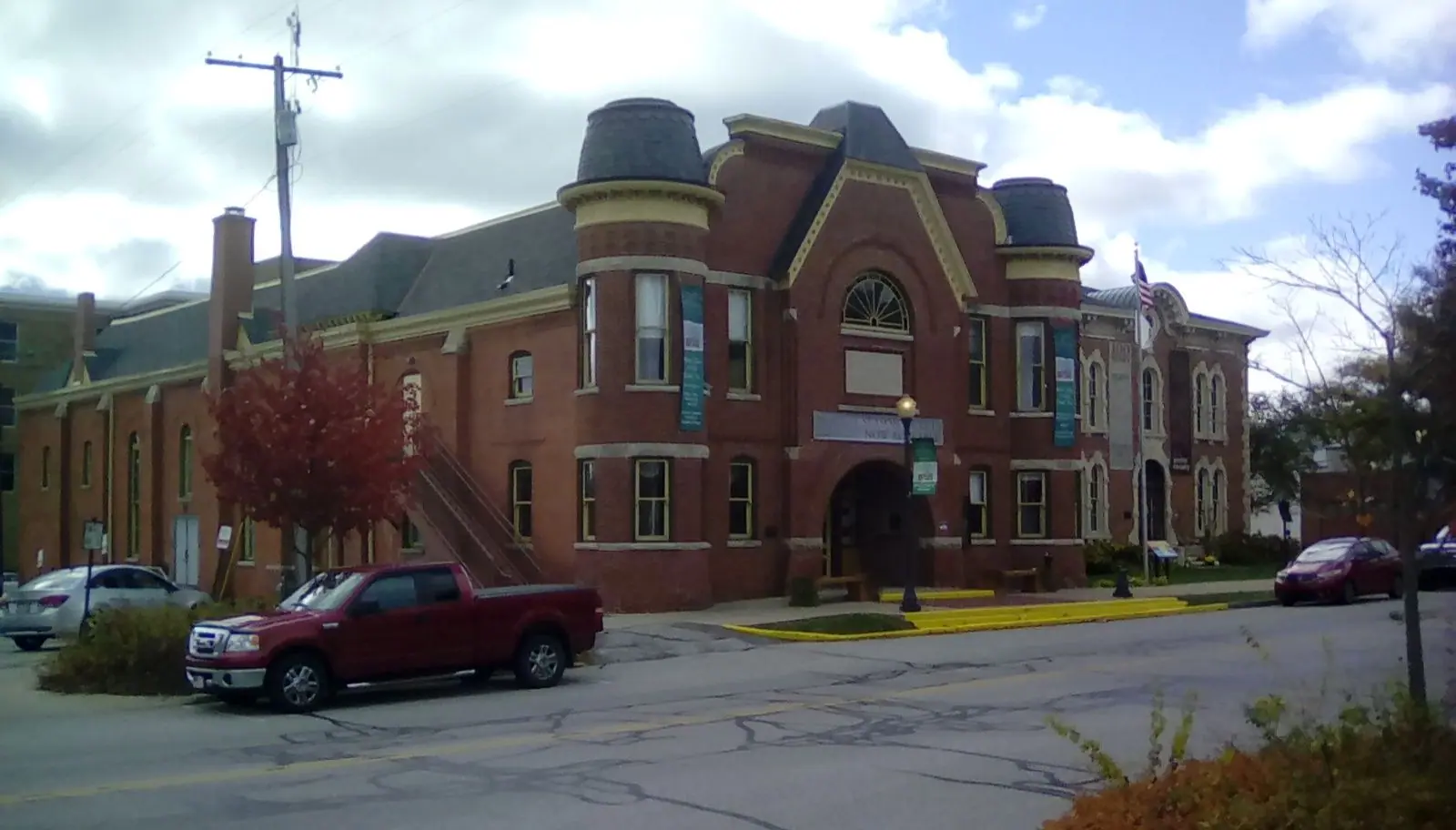 Brick Memorial Opera House in downtown Valparaiso